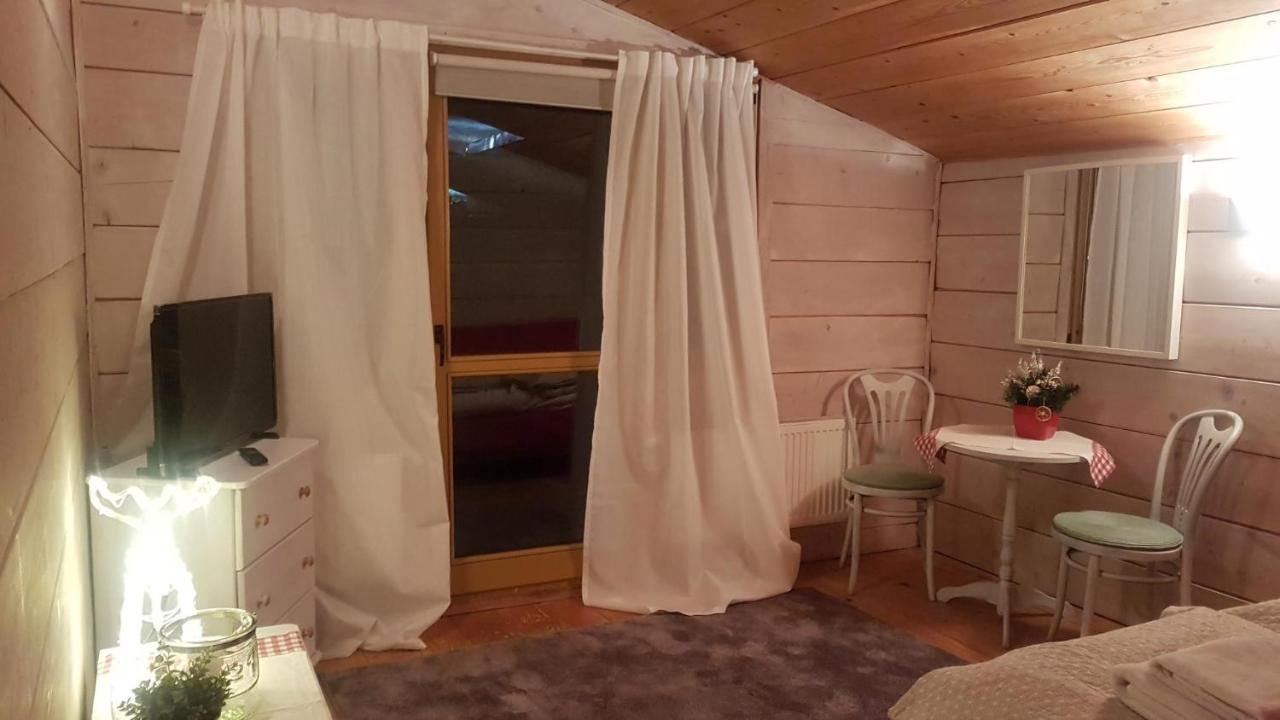 Pensjonat Laworta Ski Ustrzyki Dolne Exteriör bild