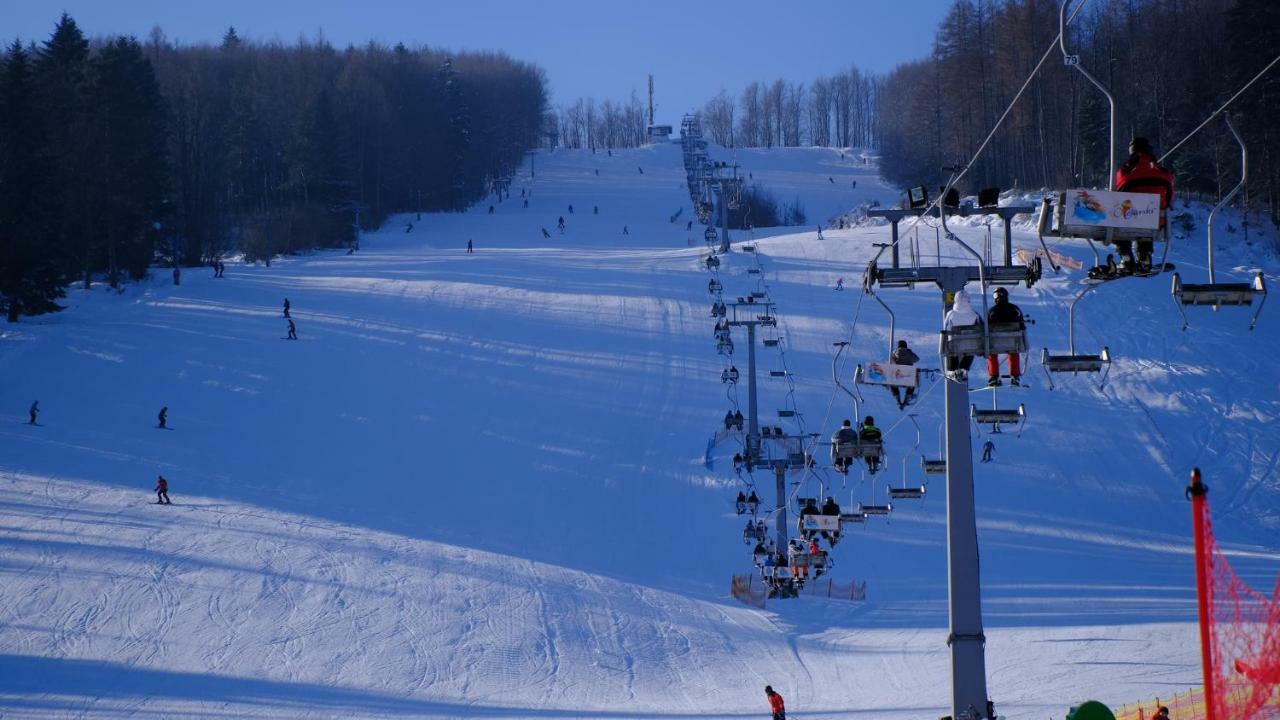 Pensjonat Laworta Ski Ustrzyki Dolne Exteriör bild