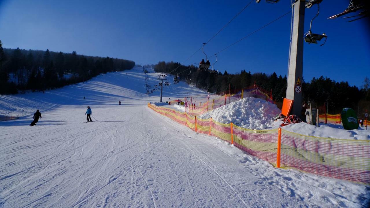 Pensjonat Laworta Ski Ustrzyki Dolne Exteriör bild