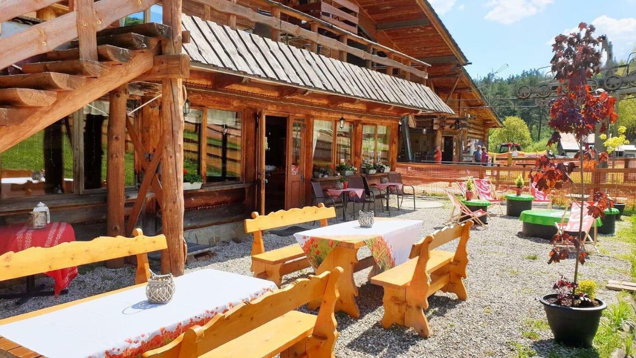 Pensjonat Laworta Ski Ustrzyki Dolne Exteriör bild